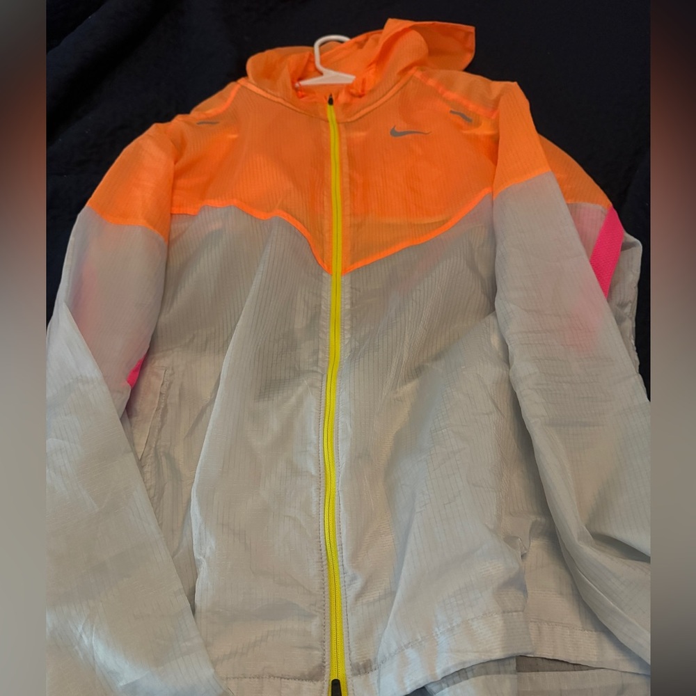 Nike windbreaker